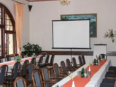 Bily Kun Karlsbad